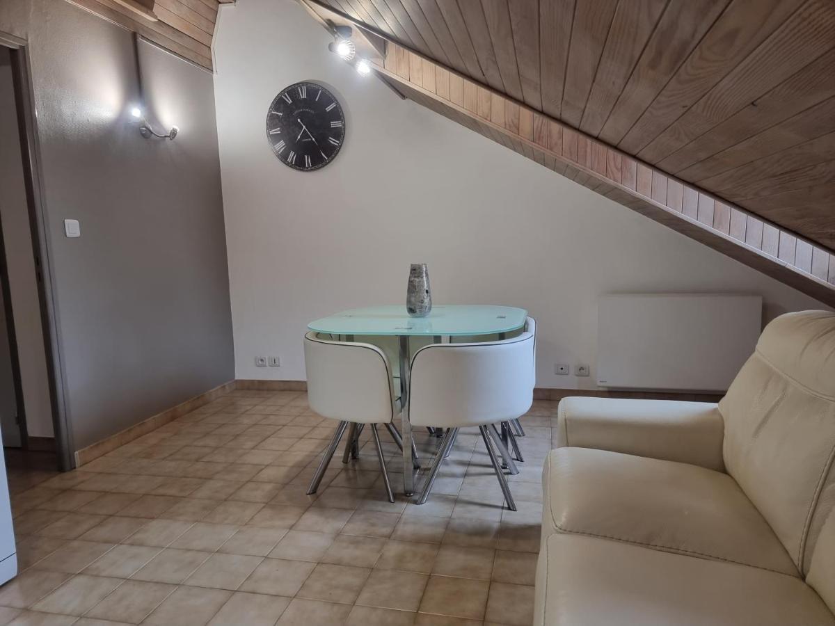 Embrun Cosy Apartment Exterior photo